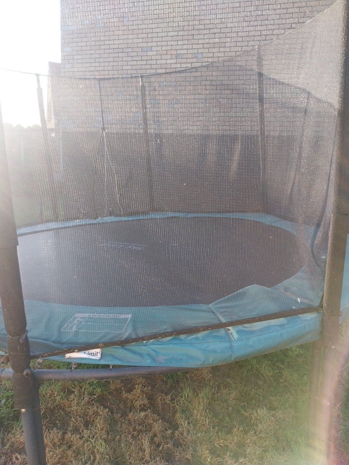 Gratis  trampoline, Enlèvement