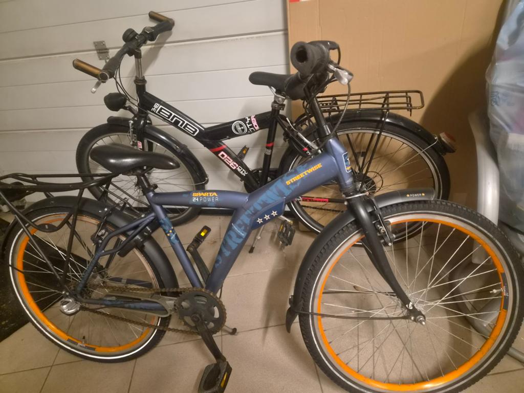 2 BNB jongensfietsen 24 en 26 inch, Enlèvement