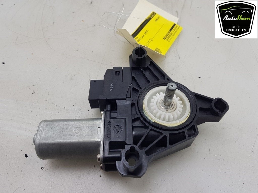 MOTEUR LEVE VITRE ELECTRIQUE Mercedes-Benz C (W205), Utilisé, Mercedes-Benz