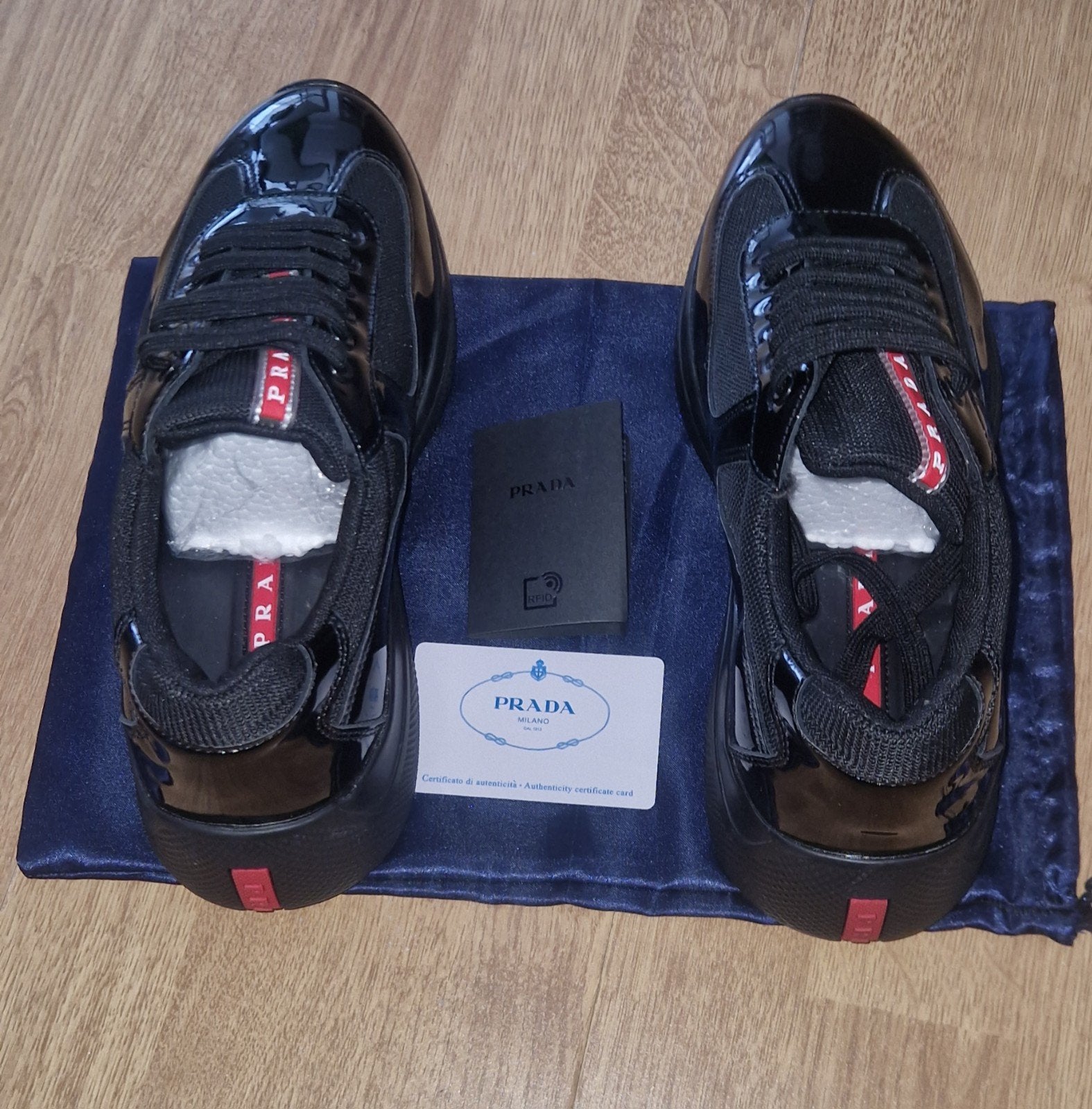 Gobelets Prada 42, Neuf, Enlèvement ou Envoi, Prada, Baskets
