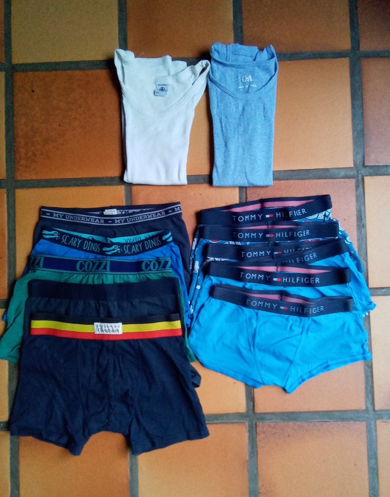 Onderbroekjes en 2 hemdjes M134-140. 13st voor 4 euro, Nacht- of Onderkleding, Ophalen of Verzenden, Jongen, Tommy Hilfiger