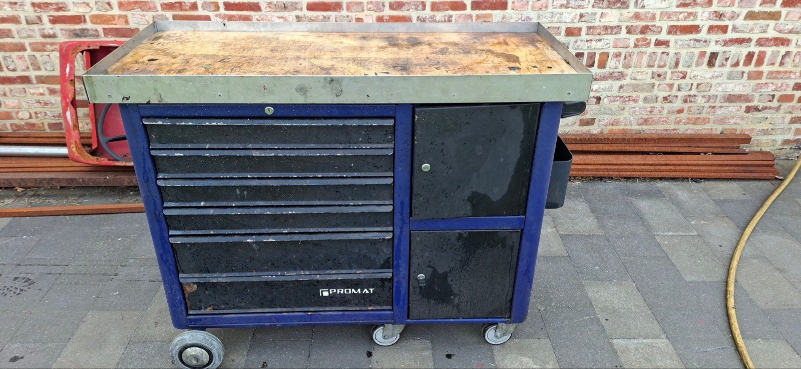 promat gereedschapskast, Ophalen
