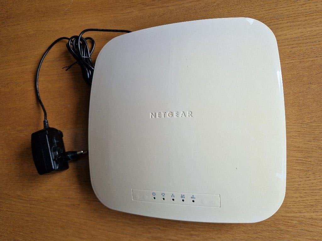 Point d’accès Wi-Fi Netgear WNDAP620 PoE – 450 Mbps, Informatique & Logiciels, Enlèvement ou Envoi, Utilisé, Netgear