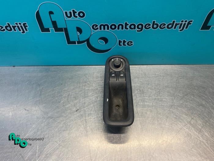 Commutateur vitre électrique d'un Renault Twingo (Twingo 07, Renault, -, 3 mois de garantie, Utilisé