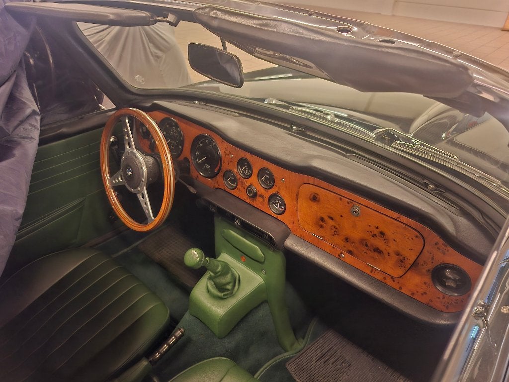 TRIUMPH TR5 PI, Cuir, Achat, 2500 cm³, Entreprise
