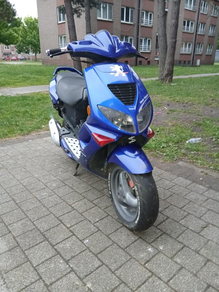 Peugeot Speedfight 70cc LC Prost Edition, Fietsen en Brommers, Ophalen, Gebruikt, Klasse A (25 km/u), Speedfight