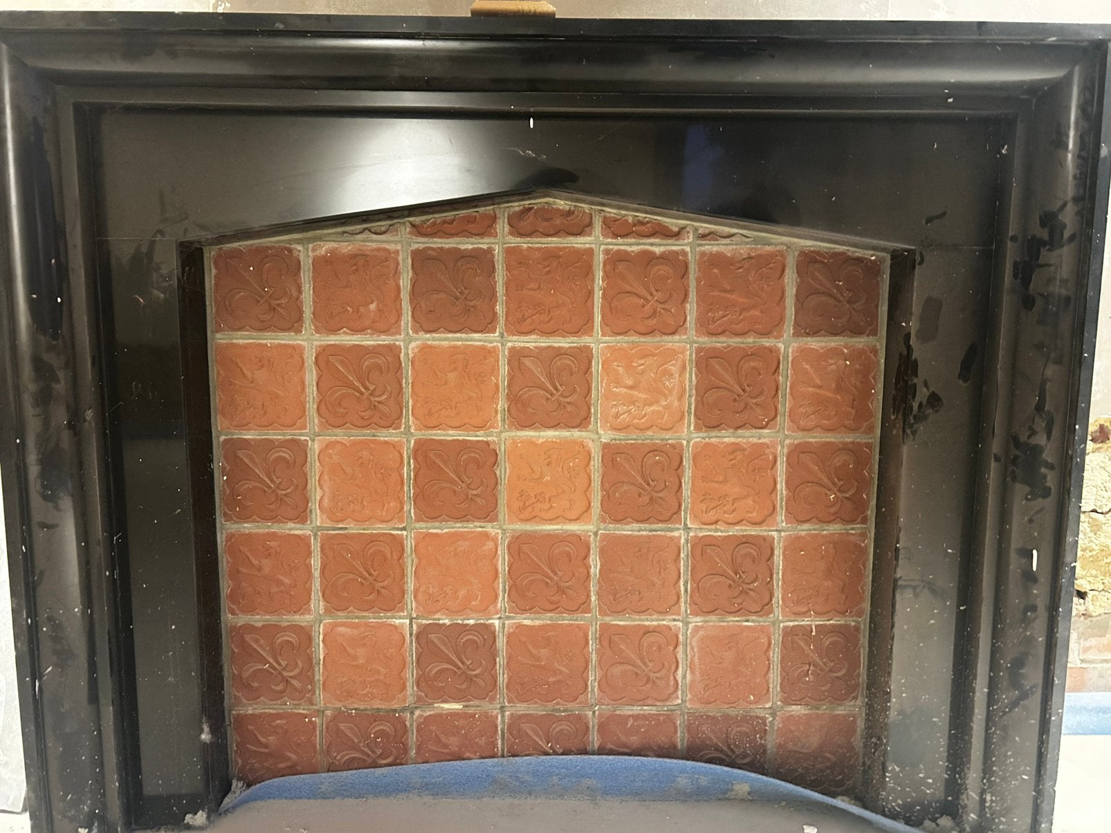 Carreaux de cheminée flamands, Enlèvement