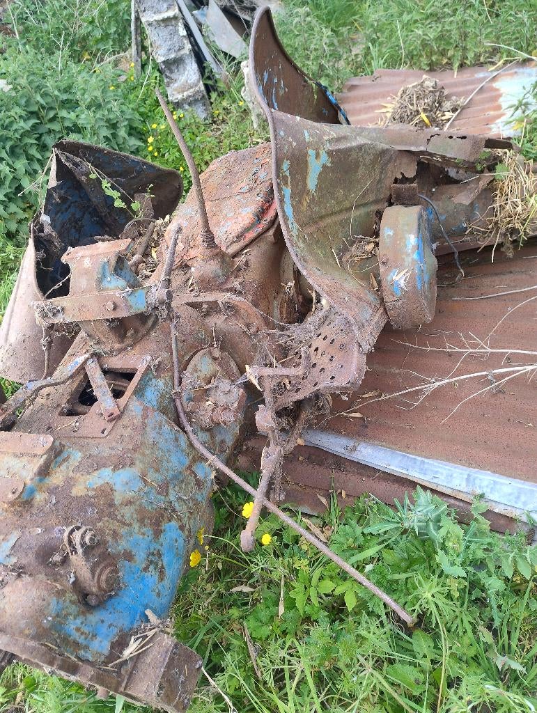 Fordson major, Zakelijke goederen, Ophalen