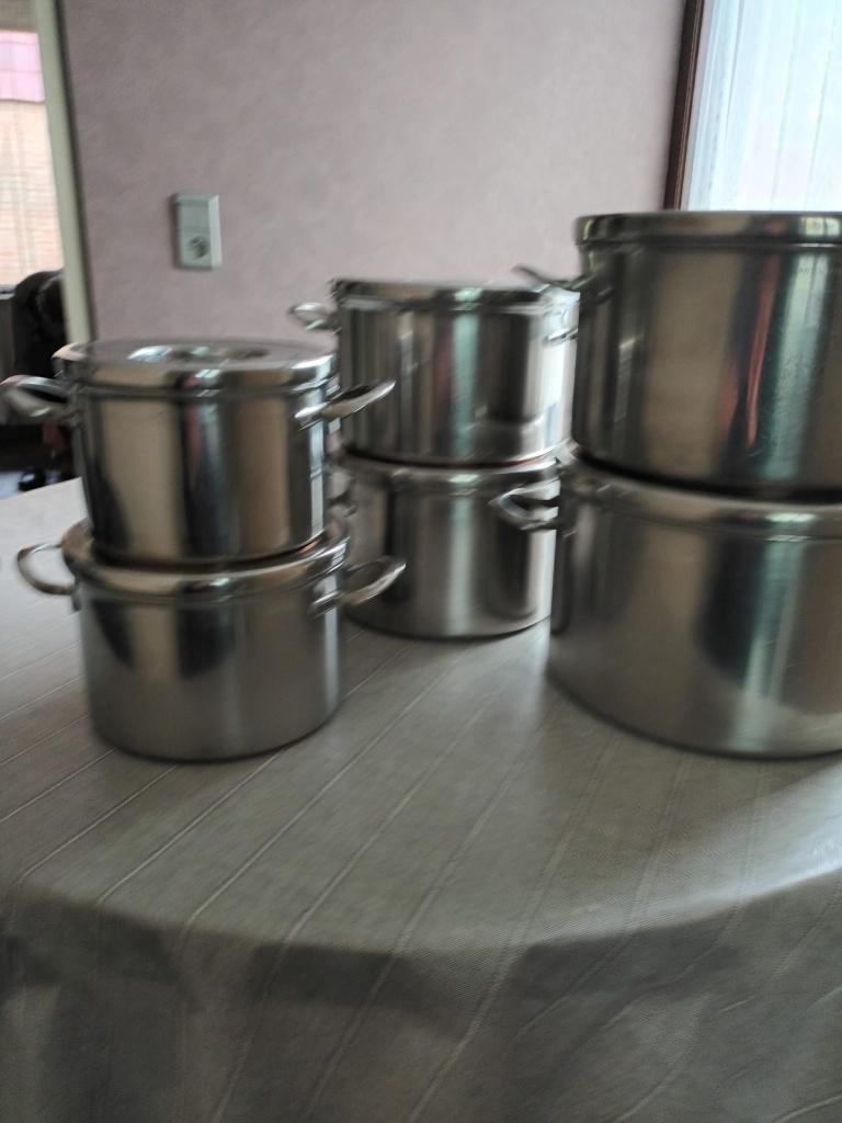 Set potten en pannen, Huis en Inrichting, Keuken | Potten en Pannen, Inox, Gebruikt, Keramische plaat, Ophalen