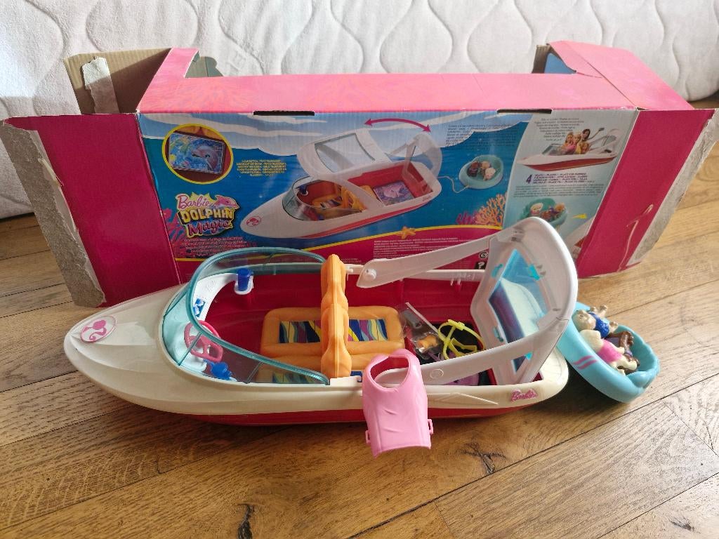 Barbie Dolphin magic boot met hondjes, Enlèvement, Comme neuf, Garçon ou Fille