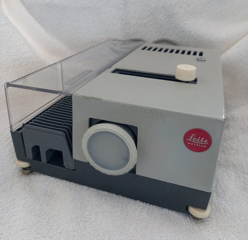 Diaprojector Leitz Pradolux, Enlèvement ou Envoi, Utilisé
