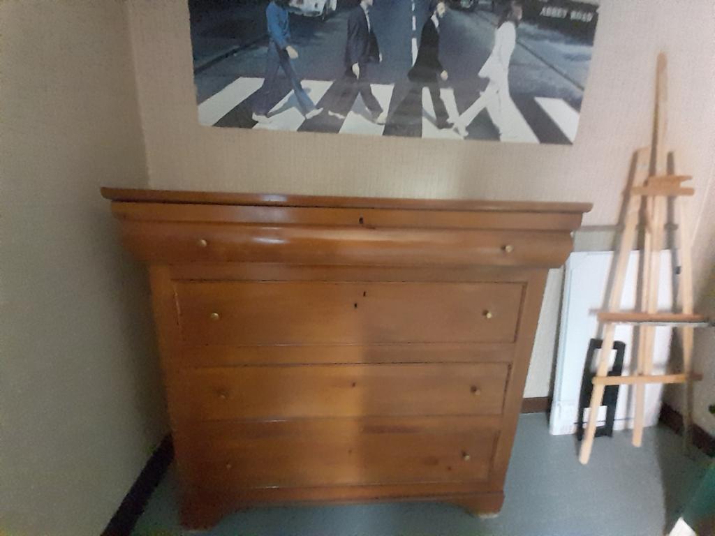 Commode ancienne en bois, Enlèvement