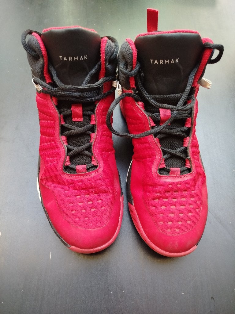 Hoge Basketbalschoenen maat 37 tarmak, Sport en Fitness, Basketbal, Ophalen of Verzenden, Gebruikt, Schoenen