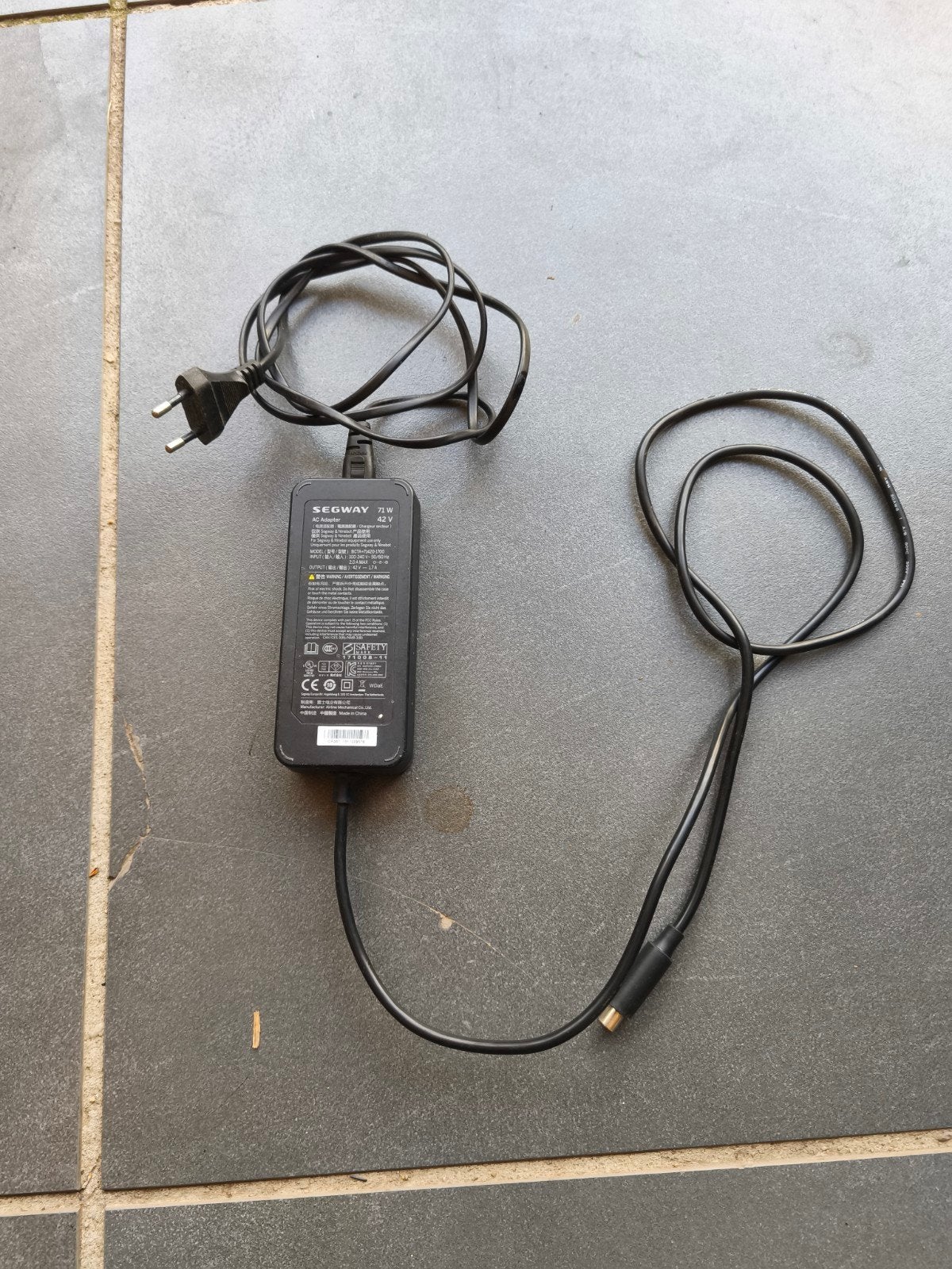 chargeur Step Segway 42 V, Informatique & Logiciels, Chargeurs d'ordinateur portable, Enlèvement, Segway