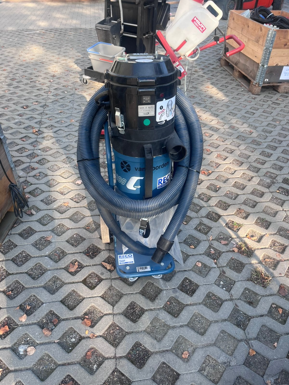 Duscontrol 2800dc stofzuiger, Ophalen, Zo goed als nieuw