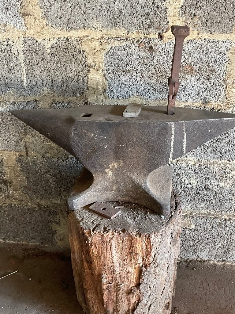 Aanbeeld  80 kg, Ophalen