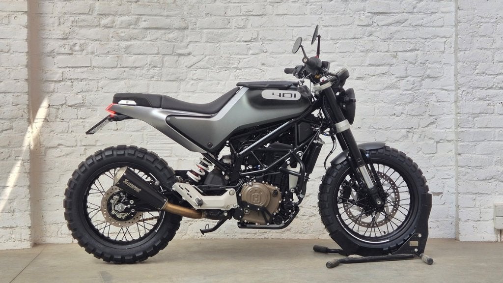 Husqvarna Svartpilen 401 Scrambler Look, A2 @motomobilia - foto 2