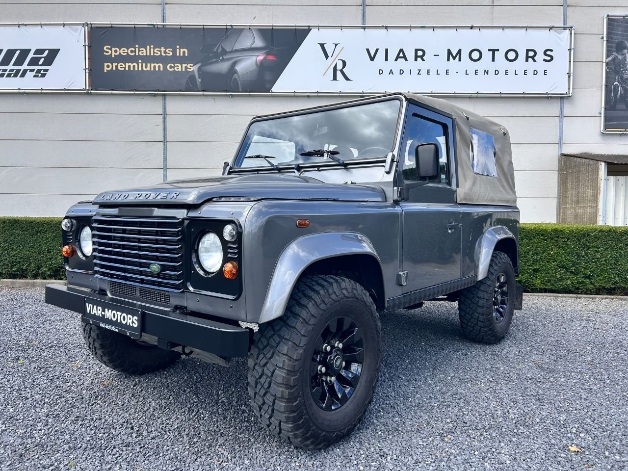 Land Rover Defender 90 E Soft Top-EERSTE EIGENAAR-lichte vra, Autos, Land Rover, Entreprise, 2 places, Noir