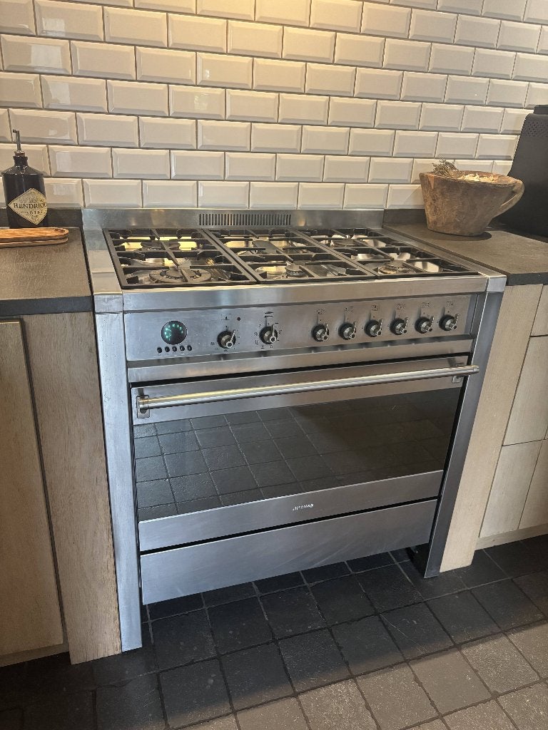 Smeg CS19-6 gasfornuis 90 cm - elektrische oven -werkt goed, Elektronische apparatuur, Fornuizen, Ophalen, Gebruikt, 60 cm of meer