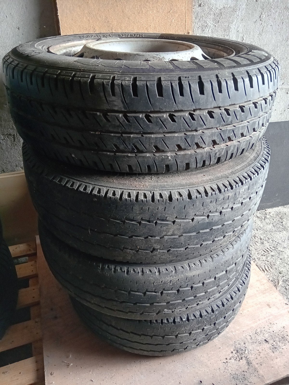 Mercedes Vito reservewiel, Ophalen, Velg(en)
