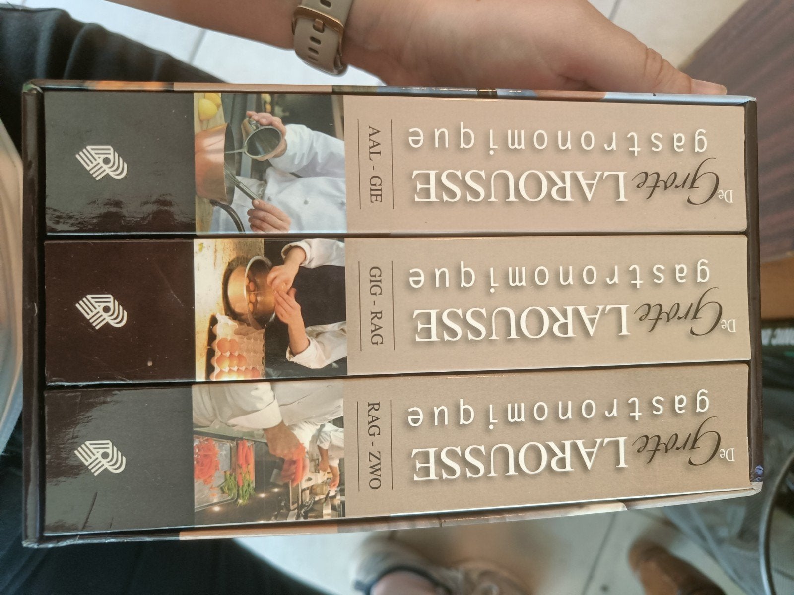 Larousse gastronomique 2012, Boeken, Ophalen