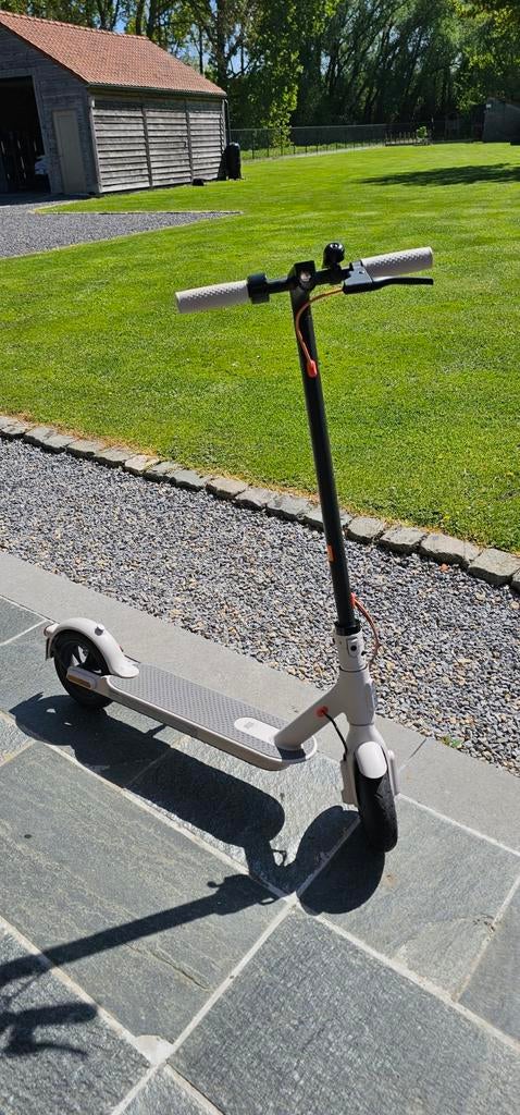 Xiaomi mi electric scooter 3 in heel goede staat., Fietsen en Brommers, Steps, Ophalen