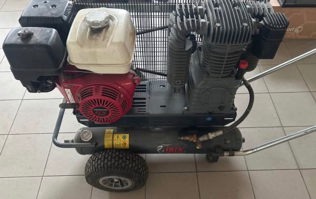 Compresseur à essence, 400 à 800 litres/min, Comme neuf, Enlèvement, 10 bars ou plus