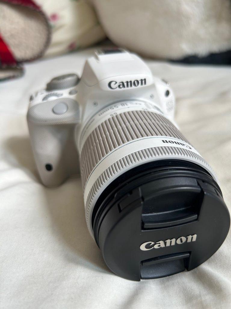 Canon eos 100D limited edition wit + kit lens 18-55mm, Spiegelreflex, Canon, Zo goed als nieuw, Geen optische zoom