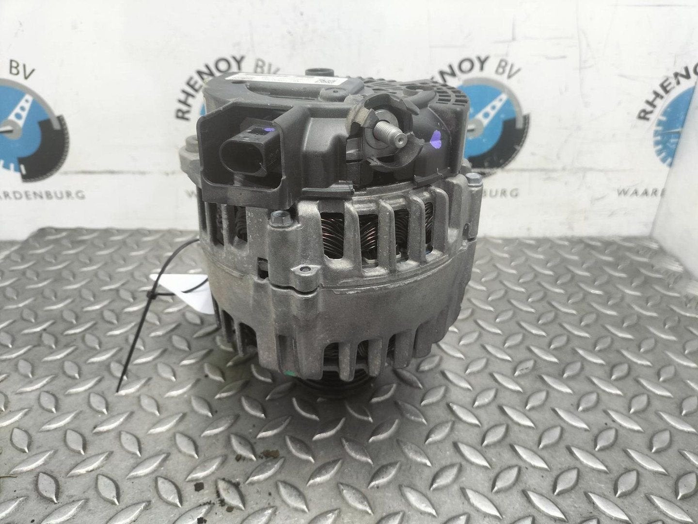 FORD TOURNEO CONNECT SWB Trend DYNAMO JX6T10300KC 2023, Enlèvement ou Envoi, Utilisé, ARN reconnu