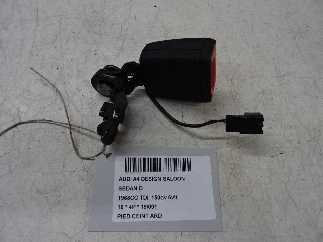 VEILIGHEIDSGORDEL Audi A4 (B9) (01-2015/11-2019), Auto-onderdelen, Info@audi.de, Audi, Audi AG, Gebruikt