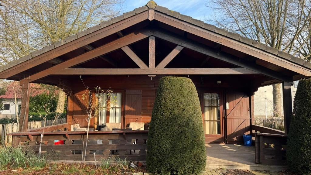 Ruime houten chalet te koop, Immo, 2 slaapkamers, 115 m², Verkoop zonder makelaar, Provincie Limburg