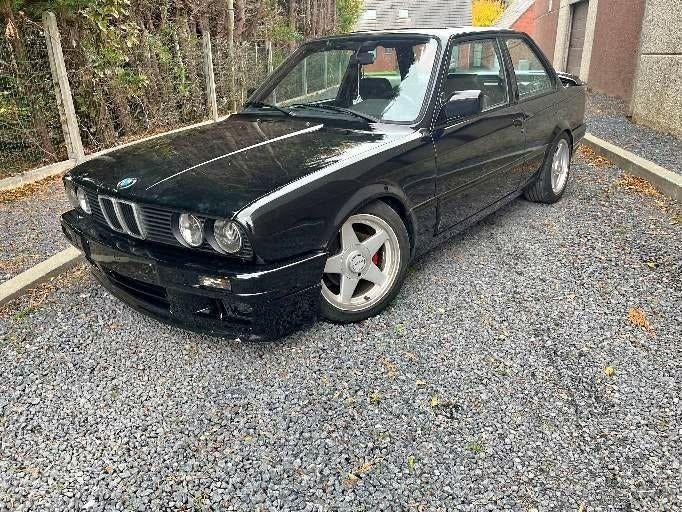 BMW E30 2L 6-cilinder coupé uit 1988 met 140.000 km, 4 zetels, Zwart, Zwart, Leder