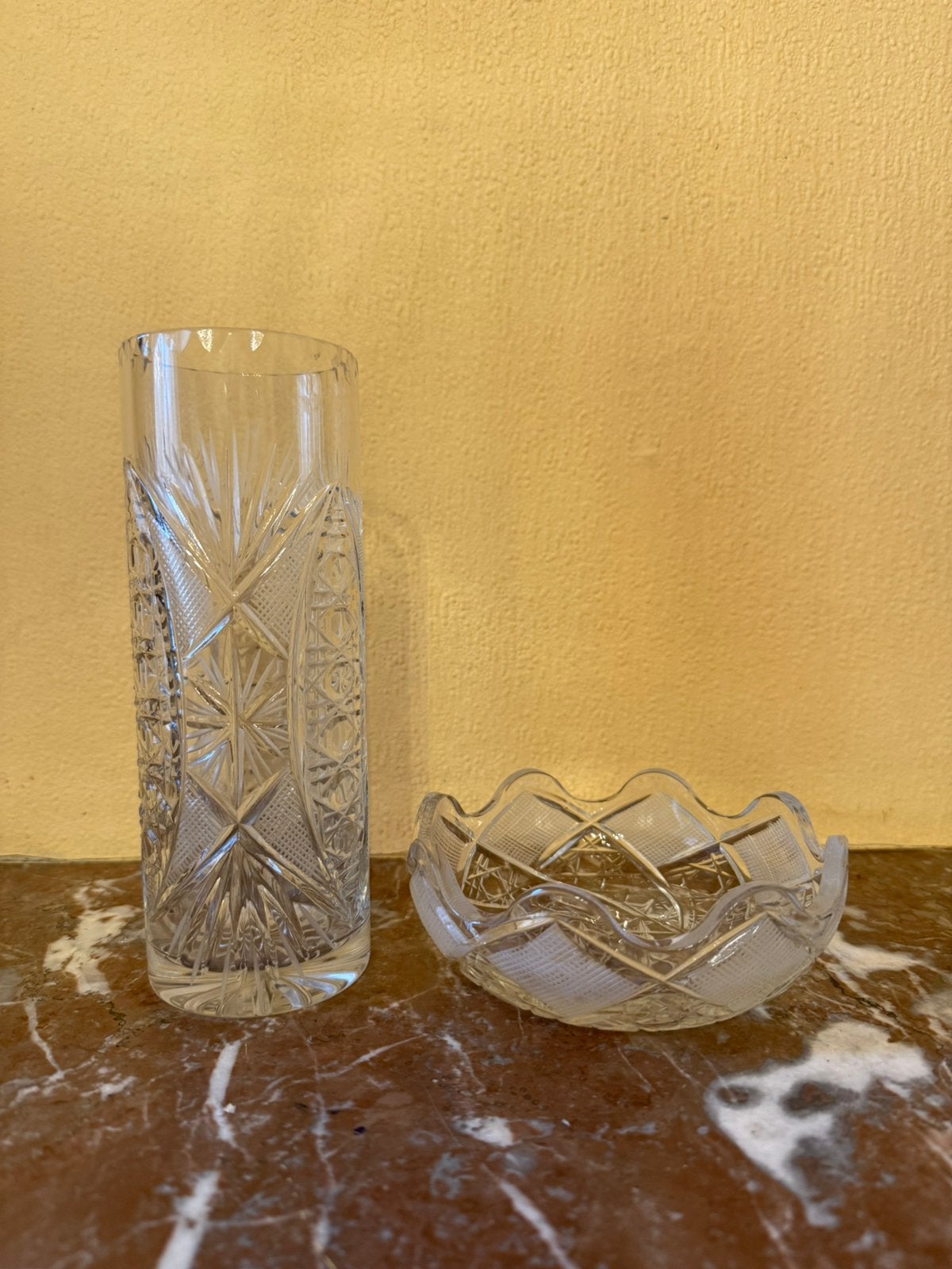 Ensemble en cristal et verre taillés vintage — vase et bol, Enlèvement