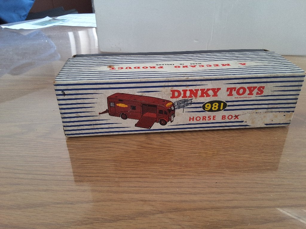 camion à chevaux dinky-supertoys 1981, Hobby & Loisirs créatifs, Enlèvement ou Envoi, Comme neuf, Bus ou Camion, Dinky Toys