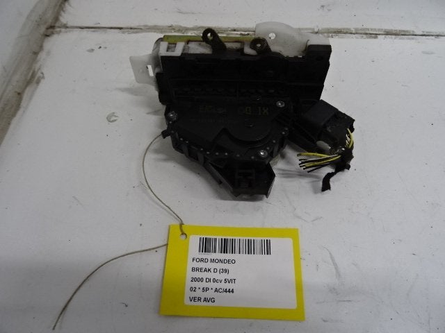 SERRURE DE PORTE AVANT GAUCHE Ford Mondeo III Wagon, Autos : Pièces & Accessoires, Mevr. I. Hauben, Avant, Rue de l'Espoir 34 34
4030  GRIVEGNÉE, BE