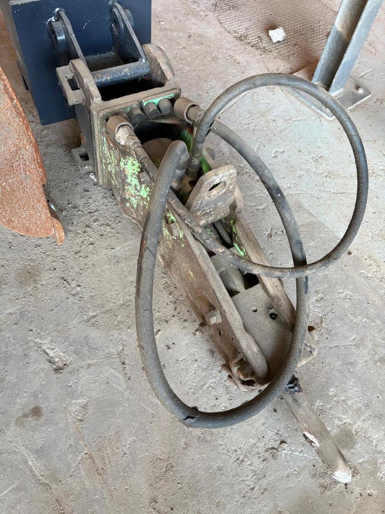 Hydraulische breekhamer Montabert, Zakelijke goederen, Machines en Bouw | Kranen en Graafmachines, Overige typen, Ophalen