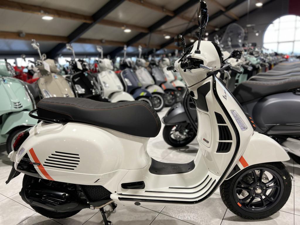 Vespa GTS Super Sport 125 Blanc, Motos, Scooter, Entreprise, Vespa, 125 cm³