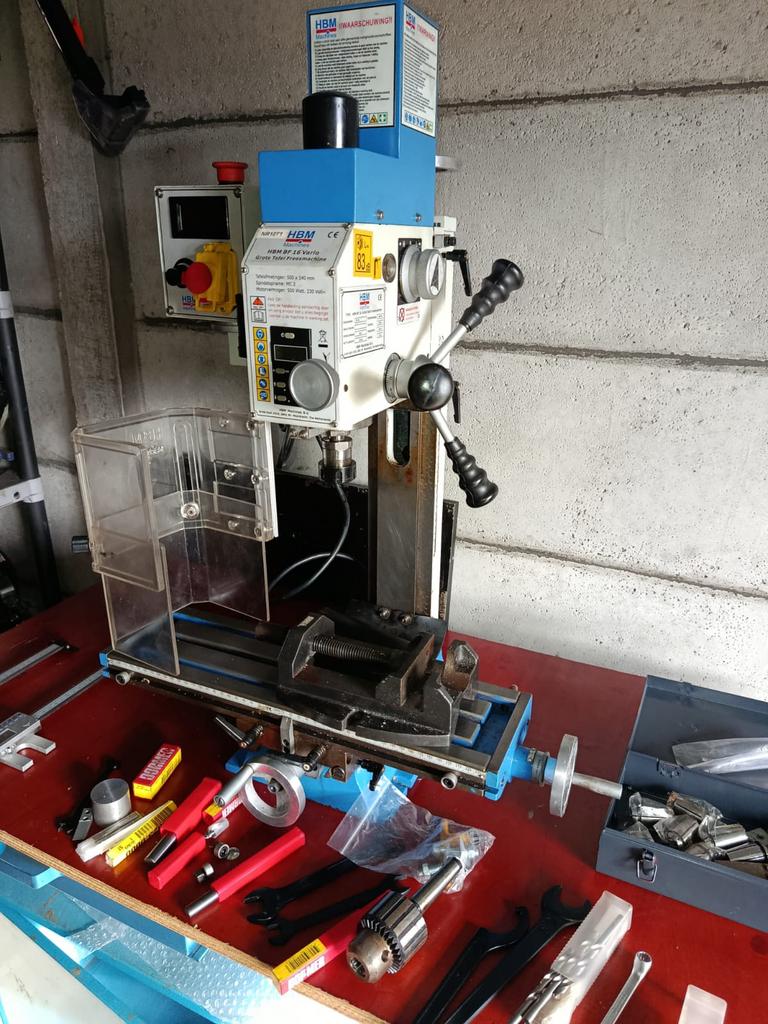 Freesbank, Doe-het-zelf en Bouw, Gereedschap | Freesmachines, Ophalen, Zo goed als nieuw