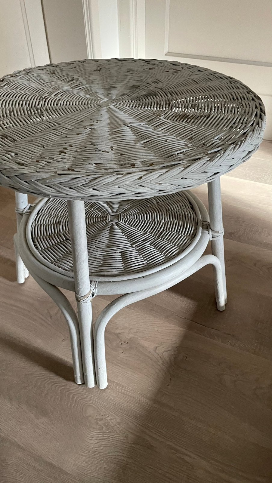 Table en rotin  à peindre, Maison & Meubles, Tables | Tables d'appoint, Enlèvement, Utilisé, Rond, Autres matériaux