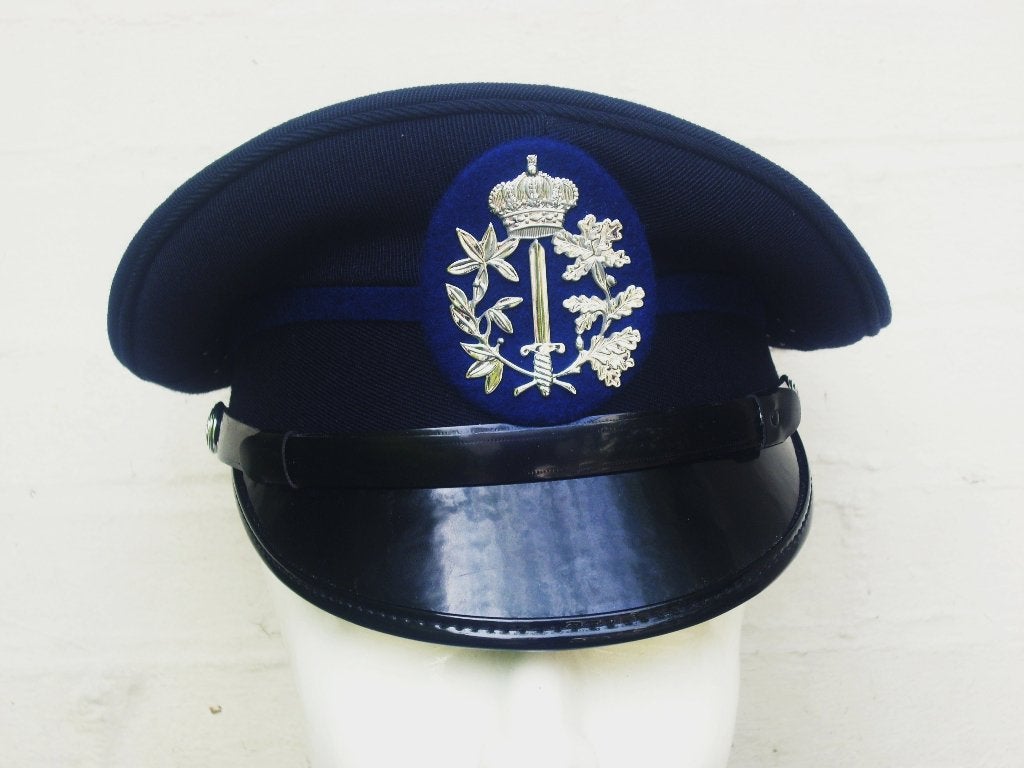 Képi taille 56 à macaron métal police communale belge 1980, Envoi, Autres, Casque ou Béret