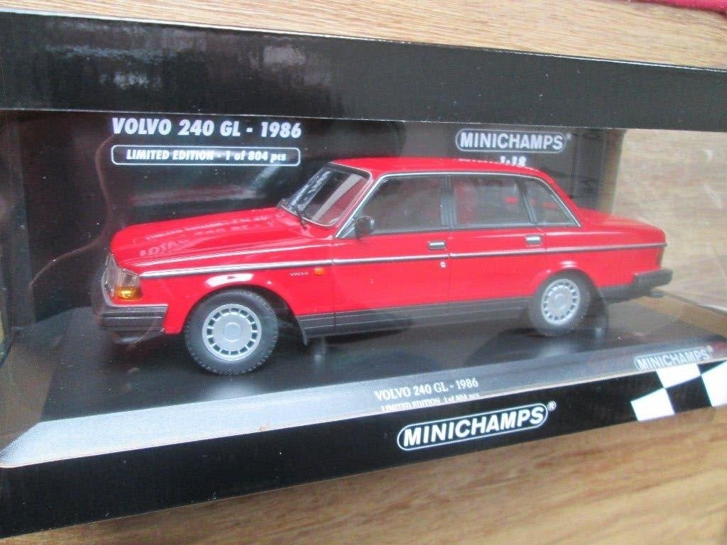 Minichamps Volvo 240 GL Rot 1:18, Ophalen of Verzenden, Zo goed als nieuw, Auto, MiniChamps