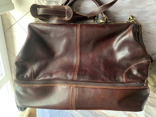Sac de voyage en cuir, 30 cm ou plus, Enlèvement ou Envoi, 35 à 55 cm, Comme neuf