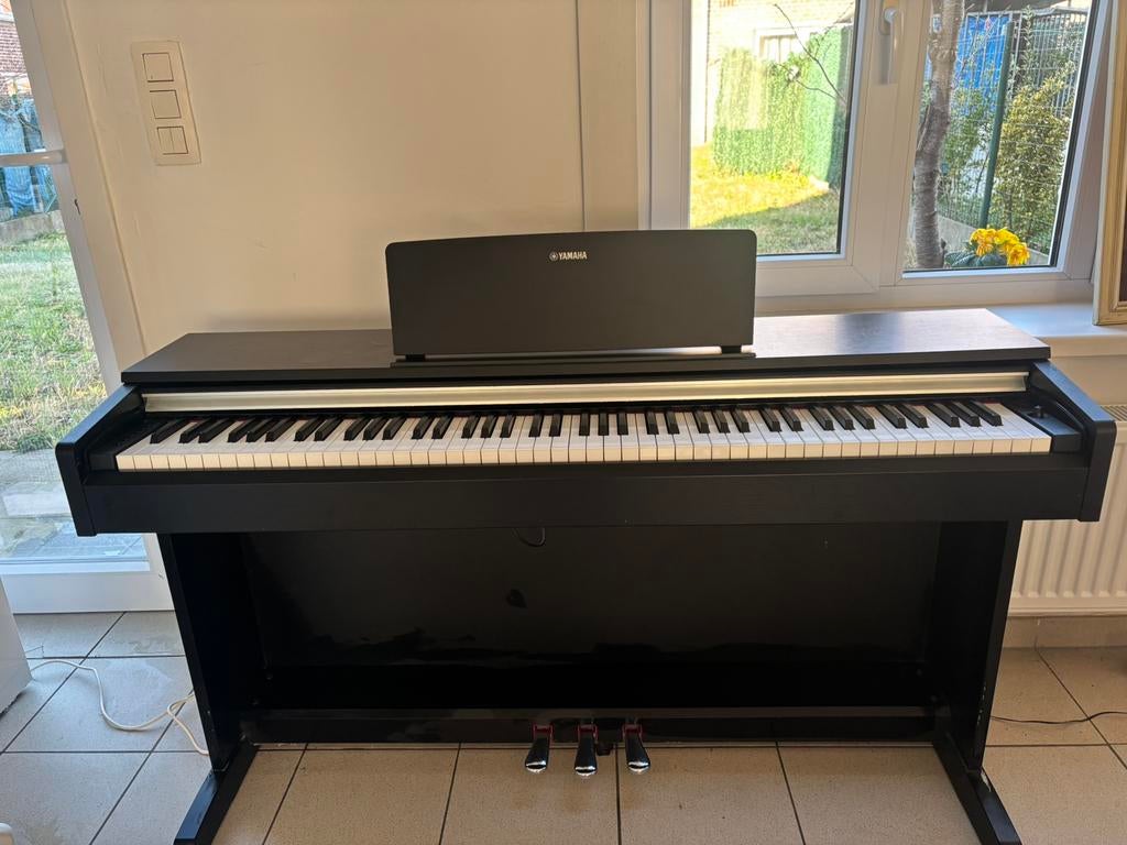 Yamaha digitale piano, Muziek en Instrumenten, Piano's, Ophalen, Zwart, Digitaal, Zo goed als nieuw