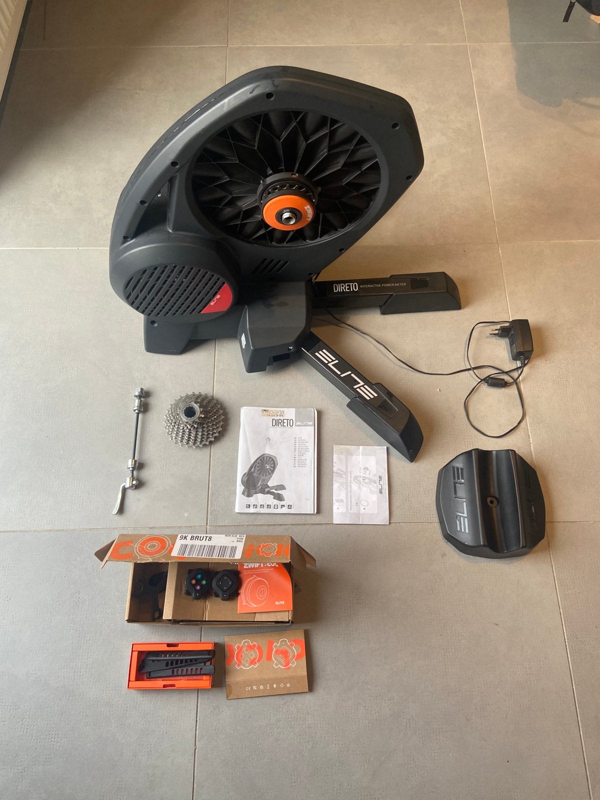 Hometrainer connecté Elite Direto - Zwift Cog - Tapis Elite, Enlèvement, Neuf, Autres types