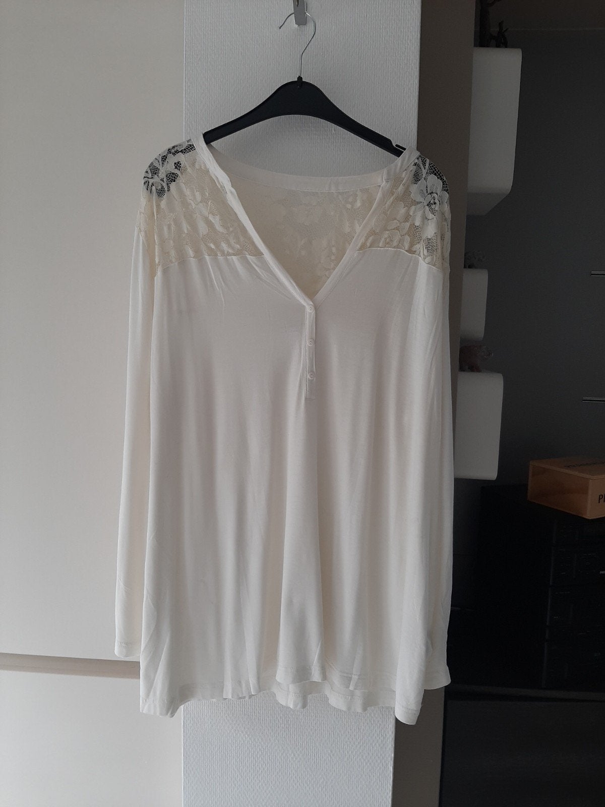 Bloesje Nieuw BODYFIRT, Kleding | Dames, Ophalen of Verzenden, Beige