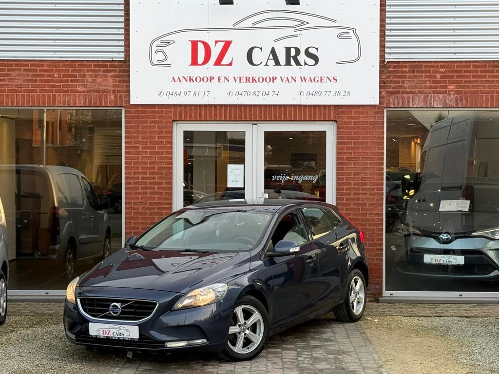 VOLVO V40 1.6D 114CH |CLIME | RÉGULATEUR DE VITESSE |, Euro 5, Entreprise, Noir, 5 portes