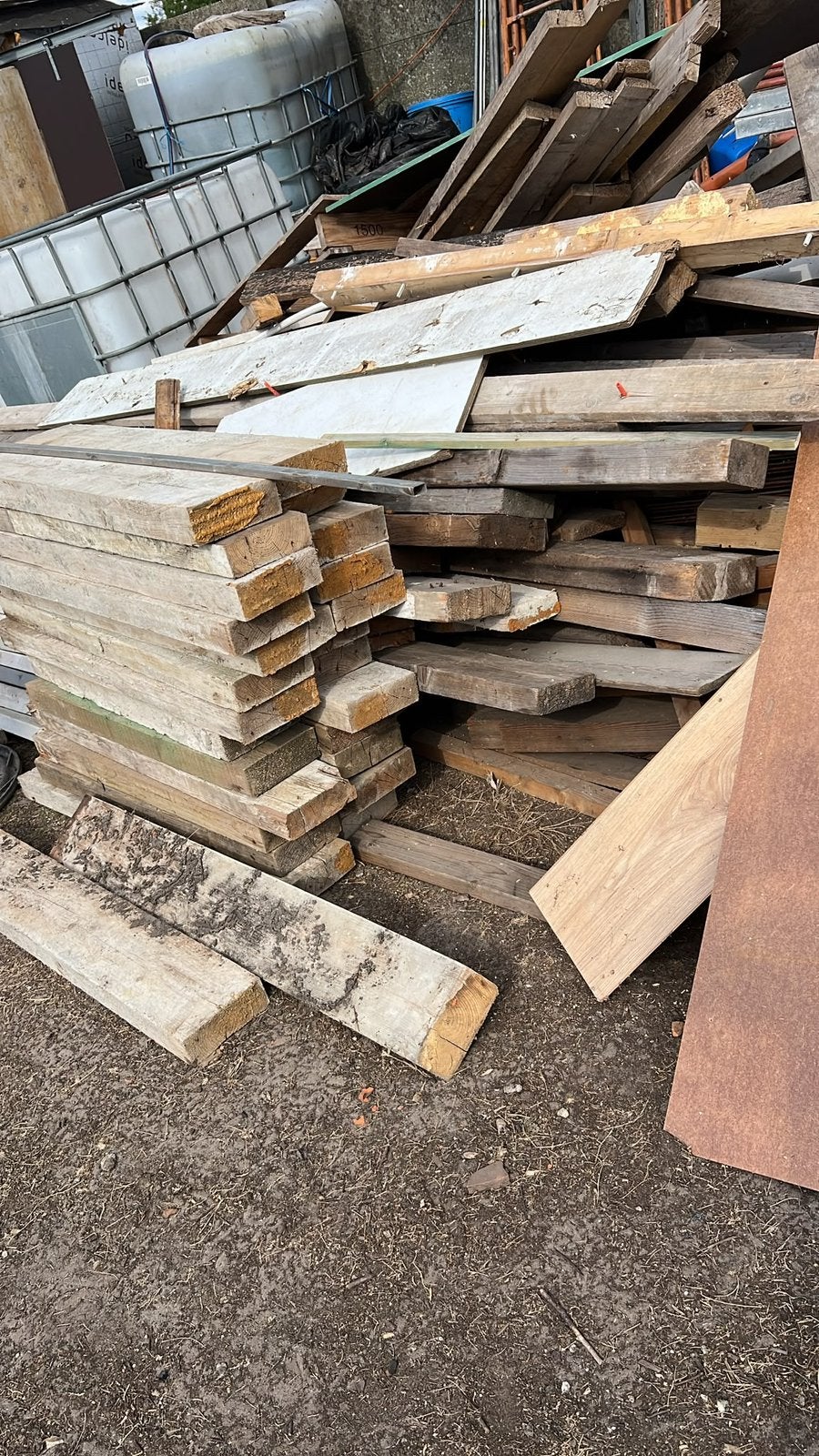 Hout en stukjes, Gebruikt, 25 tot 50 mm, 250 tot 300 cm, Plank