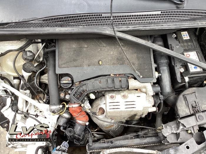 Motor van een Opel Crossland X, Gebruikt, -, -, Opel