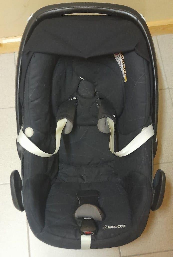 Maxi cosi pebble zwart met toebehoren, Ophalen, Autogordel of Isofix, Zo goed als nieuw, 0 t/m 13 kg