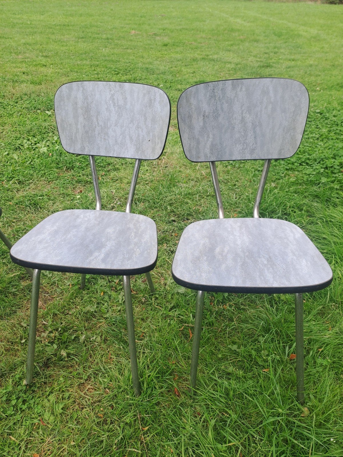 4 retro stoelen + 1 gratis, Ophalen, Gebruikt, Grijs